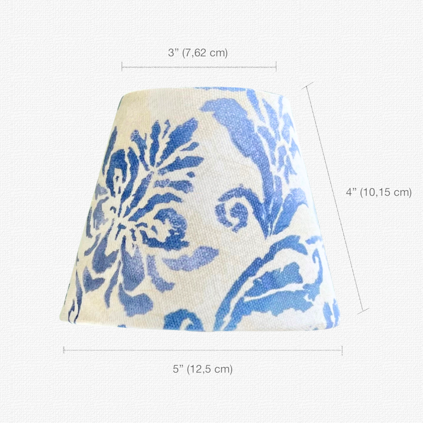 Technical measurement diagram in inches and cm for mini Ralph Lauren floral lamp shade fitting cordless LED lamps.